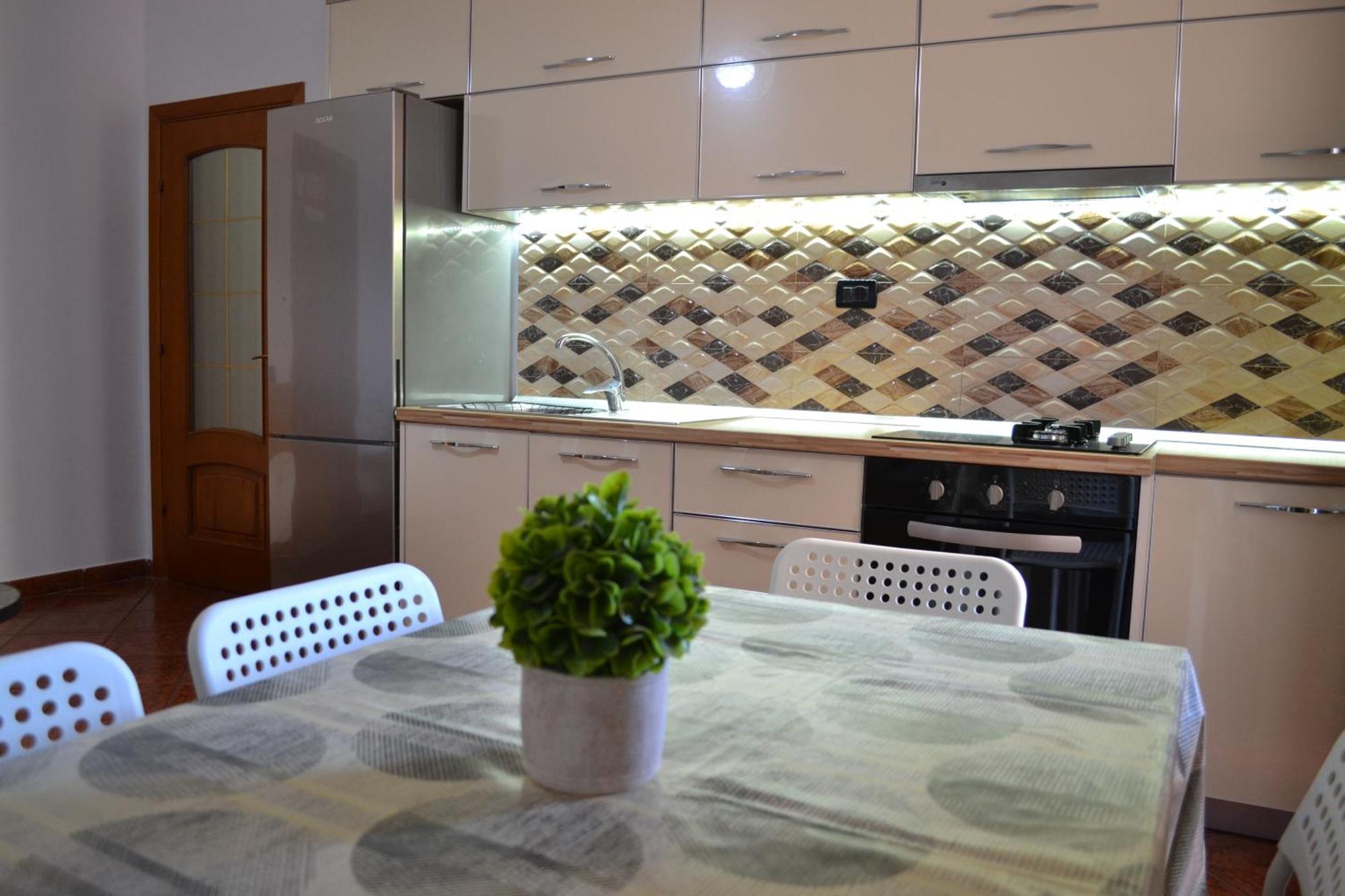 Central 5 Bedrooms Apartment Partial Seaview Vlore Luaran gambar