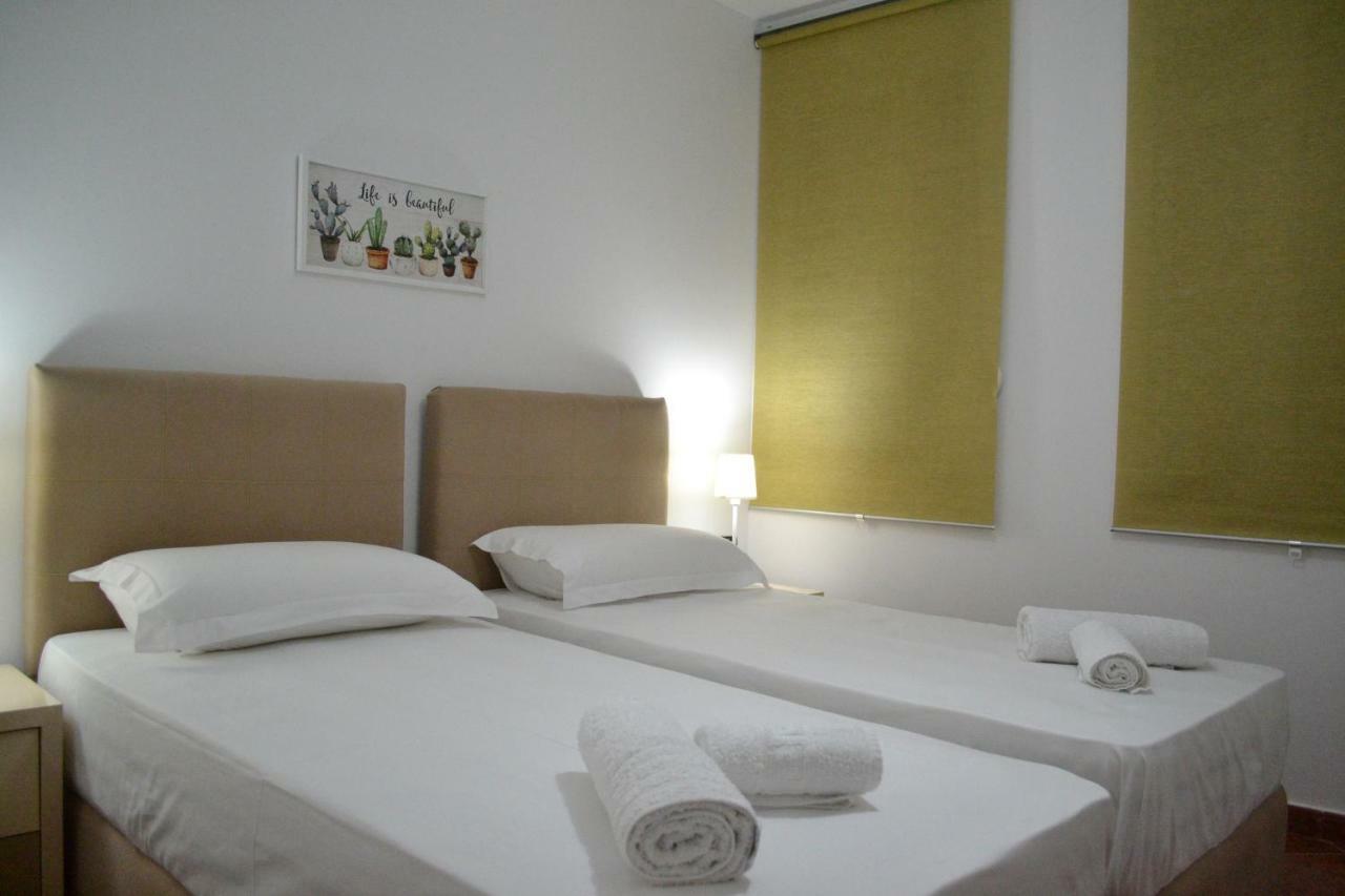 Central 5 Bedrooms Apartment Partial Seaview Vlore Luaran gambar